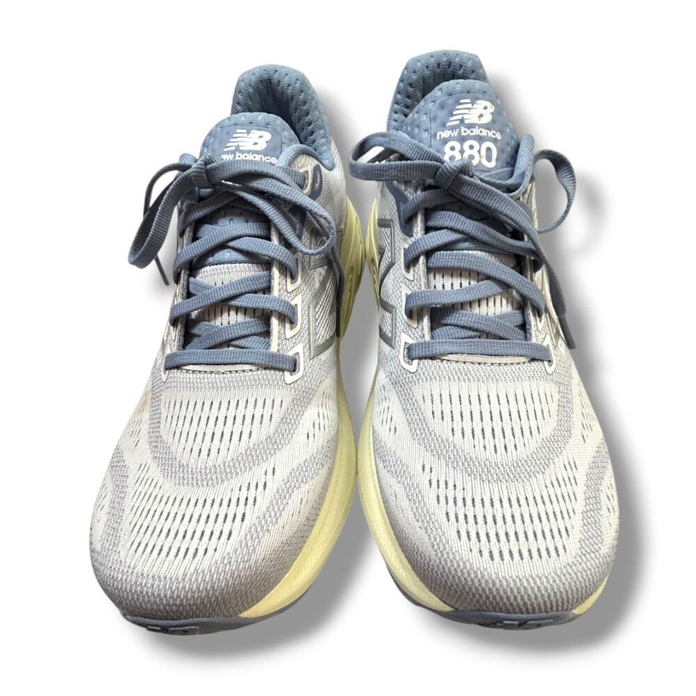 Size 10 New Balance Womens Fresh Foam 880v15 Running Shoes Sneakers Gray Beige - Picture 9 of 14